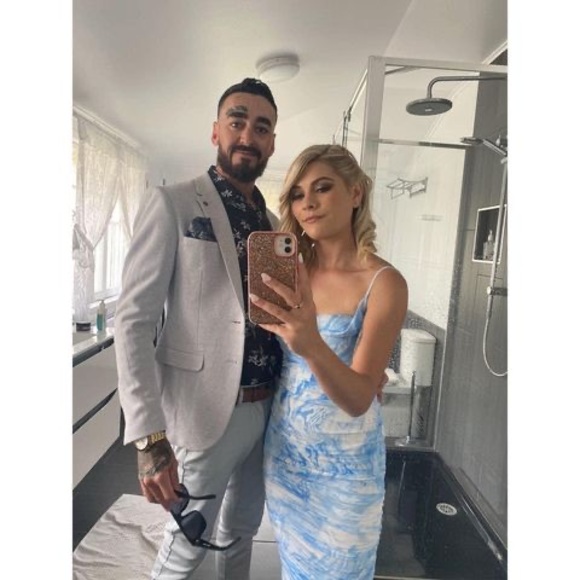 Meet your Posher, Amie - Picture 1 of 3